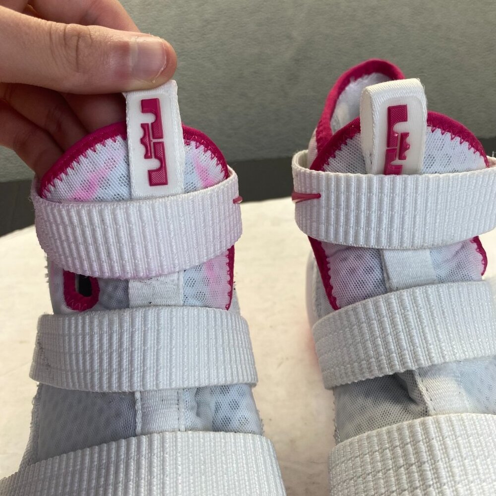Nike Lebron Soldier 11 Youth 7Y Kay Yow GS Shoes 918369-102 White Pink Cancer - Picture 14 of 15